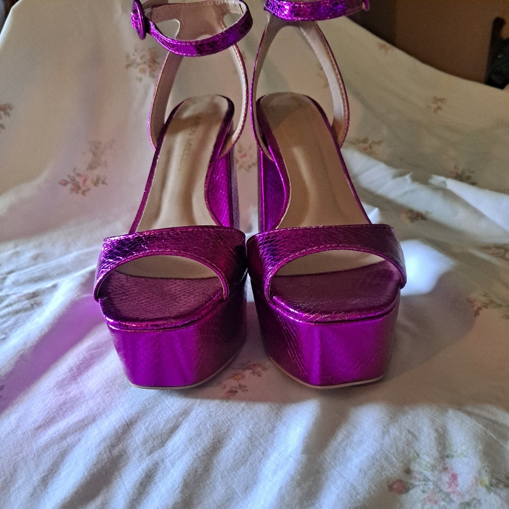 Pink platform heels - Picture 6 of 9
